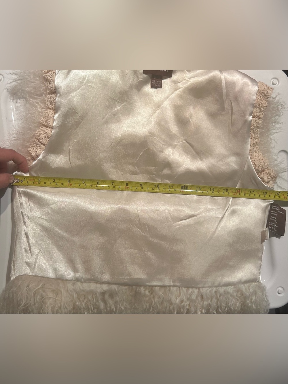 Danier Fur Mongolian lamb 100% authentic vest Ivory Real Shearling Curly - Picture 12 of 12